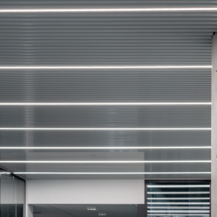 Aliuminio lamelės luboms